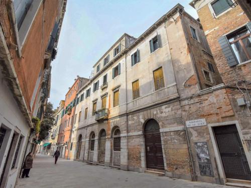 Castello Apartment | Apartment Barbaria de le Tole by Interhome