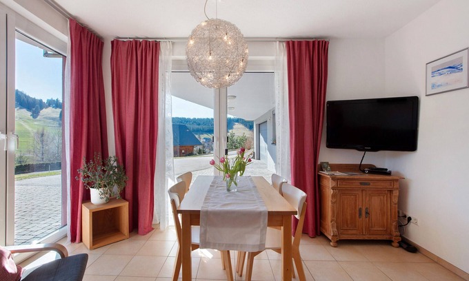 Todtnauberg Apartment | Apartment 'Bergahorn Typ B' with Mountain View, Private Terrace and Wi-Fi