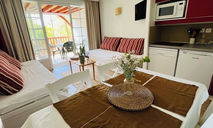 Biscarrosse Apartment | Apartment Biscarrosse Lac on the golf course, near the ocean (4km)