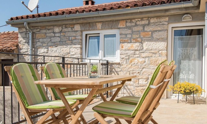 Tar-Vabriga Apartment | Apartment Bruneta with sea view