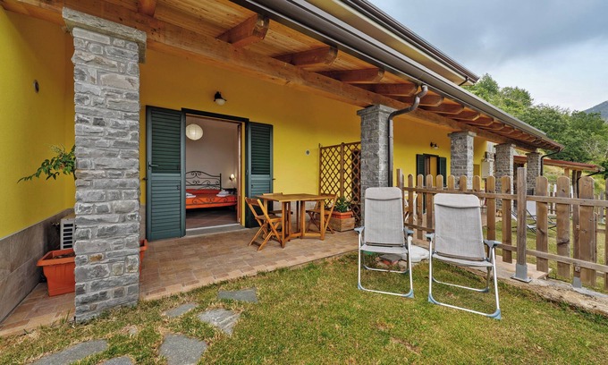 Zignago Apartment | Apartment 'Camera 5' with Mountain View, Wi-Fi and Air Conditioning