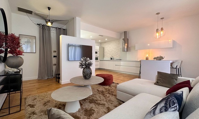 Boujan-sur-Libron Apartment | Apartment - Casa Django - Béziers