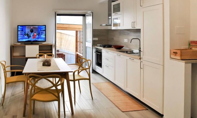 Gaeta Apartment | Apartment Casa delle Rose in Gaeta - 4 persons, 1 bedrooms