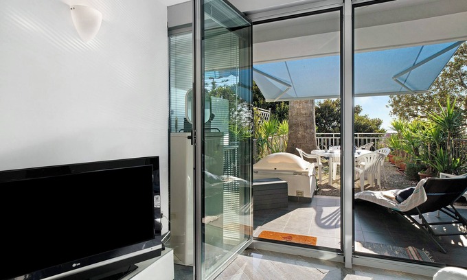 Bordighera Apartment | Apartment 'Casa Simona' with Sea View, Shared Pool and Private Terrace