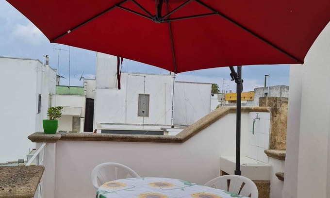 Veglie Apartment | Apartment Casavacanze Salento Sole with Balcony, Shared Terrace & A/C