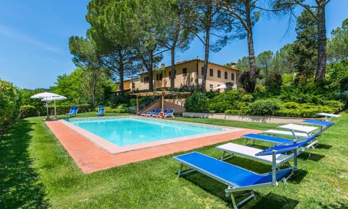 Montespertoli Apartment | Apartment Casolare Bretulla-2 by Interhome