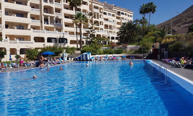Los Cristianos Apartment | Apartment Castle Harbor only 700 meters to the sea, heated pool, wifi, balcony