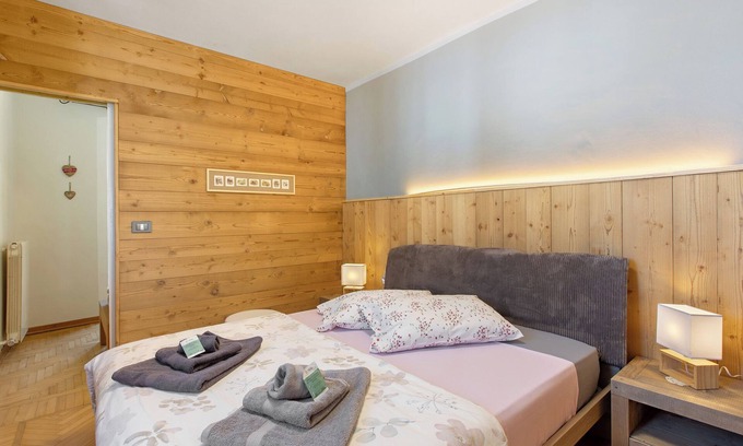 Aosta Apartment | Apartment 'Cathédrale' with Mountain View, Wi-Fi and Air Conditioning