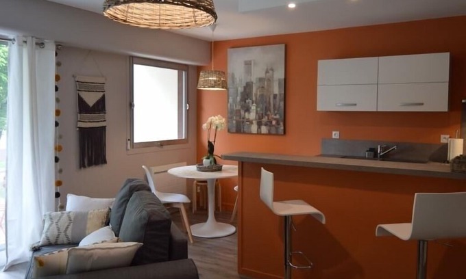 Chateauroux Apartment | Apartment Châteauroux, 1 bedroom, 4 persons