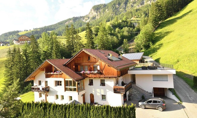 La Valle Apartment | Apartment 'Ciasa Mirio Mirio' with Mountain View, Balcony & Wi-Fi