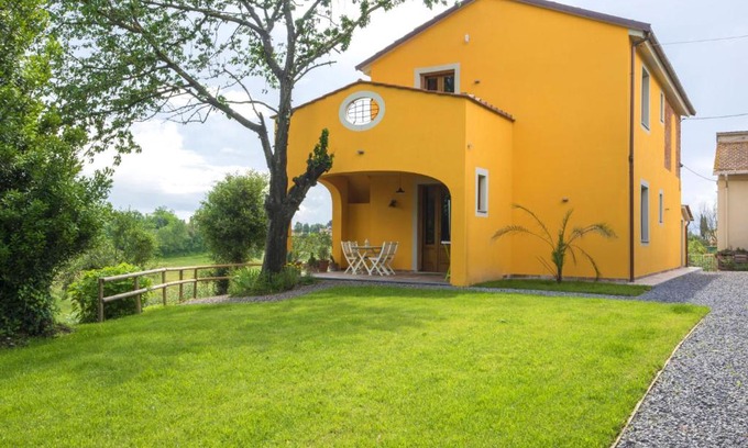 Fucecchio Apartment | Apartment Ciliegio by Interhome