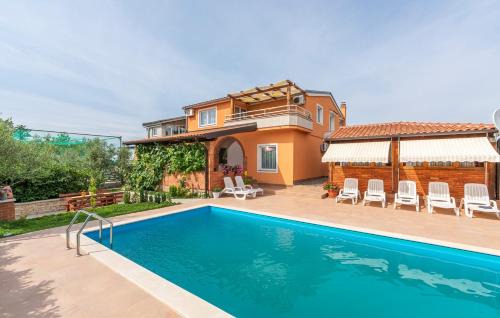 Strpacici House | Apartment Complex Villa Visnjan with Pool