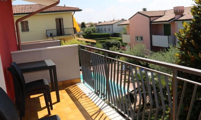 Lazise Apartment | Apartment Corte Chiara in Lazise - 4 persons, 3 bedrooms