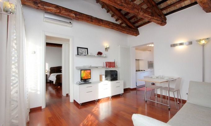 Cannaregio Apartment | Apartment Crystal (200m from Rialto´s Bridge)