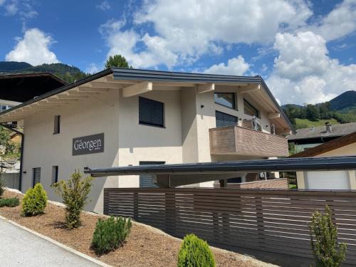 Gries Apartment | Apartment Das Georgen- Großglockner-Kitzsteinhorn by Interhome