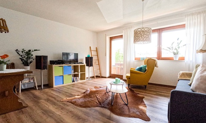 Stein Apartment | Apartment 'Grüntenglück' with Mountain View, Balcony and Wi-Fi