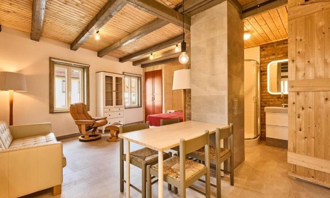 Sulzbach an der Murr Apartment | Apartment 'Rote Wohnung - Goldenes-Häusle' with Wi-Fi