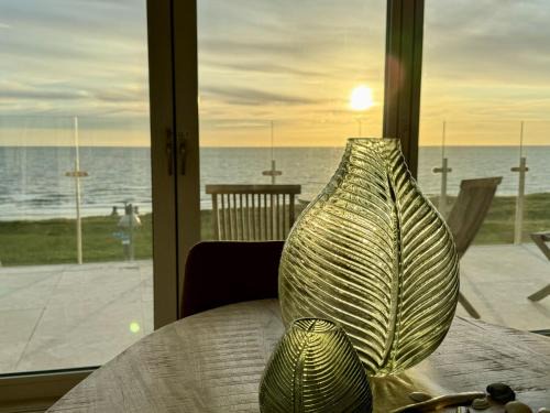 Egmond aan Zee Apartment | Apartment De Zeeparel by Interhome