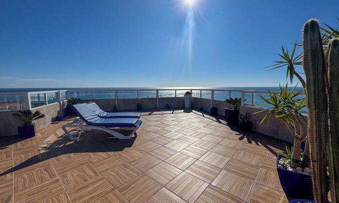 Torrox Costa Apartment | Apartment 'Del Sur' with Sea View, Wi-Fi and Air Conditioning