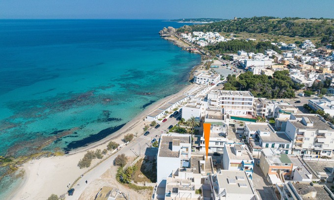 Lido Conchiglie Apartment | Apartment "Domus Rosi" with Sea View, Terrace & A/C