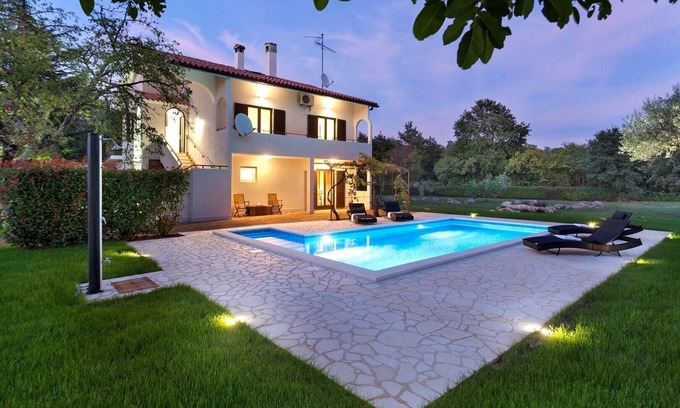 Nova Vas Apartment | Apartment Doris with Private Pool and large Garden