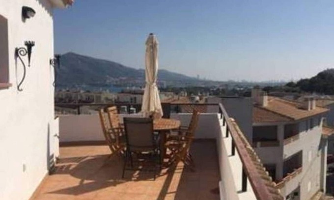 Altea Apartment | Apartment 'Duplex Altea' Close to the Beach With Sea Views, Terrace, A/C & Wi-Fi