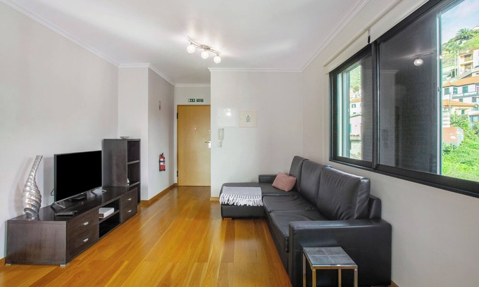 Machico Apartment | Apartment 'Eden' with Mountain View, Balcony and Wi-Fi