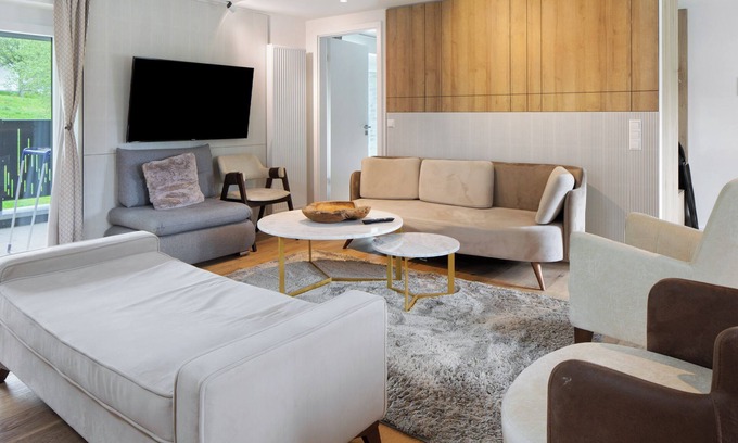 Hofsgrund Apartment | Apartment 'Elmend's Wellnessoase' with Mountain View, Shared Garden and Wi-Fi