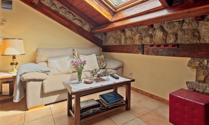 Portilla de la Reina Apartment | Apartment 'Nido De Águila' with Mountain View and Wi-Fi