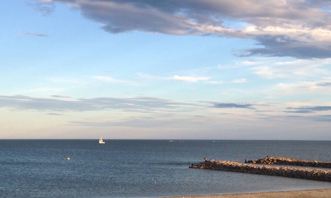Palavas-les-Flots Apartment | Apartment F3 air-conditioned, beachfront terrace sea view 1st line