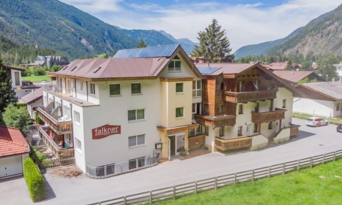 Laengenfeld Apartment | Apartment Falkner in Längenfeld - 6 persons, 2 bedrooms
