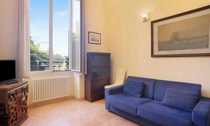 Cervo Apartment | Apartment 'Ferrovia, Borgo Dei Pescatori' with Sea View and Wi-Fi