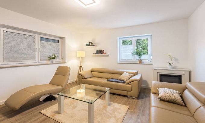 Braunsbedra Apartment | Apartment 'FeWo Gartenblick Geiseltal' with Private Garden, Wi-Fi and Air Conditioning
