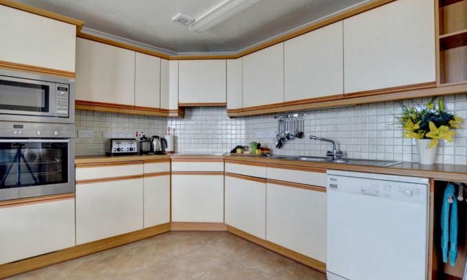 Putsborough Apartment | Apartment Flat 28 Clifton Court by Interhome