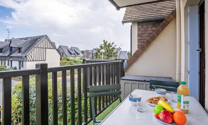 Cabourg Apartment | Apartment Fleur Marine-5 by Interhome