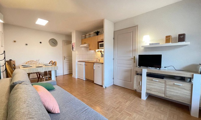 Flumet Apartment | Apartment for 6 with pool at the foot of the slopes