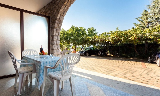 Porat Apartment | Apartment for two persons only 100 m from beach in Porat