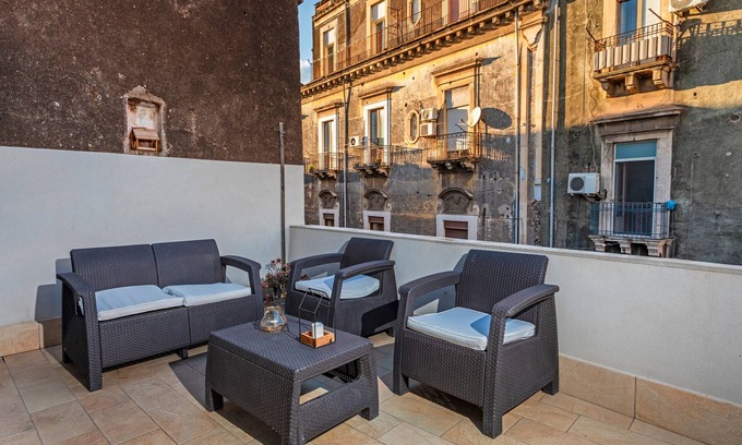 Old Town Apartment | Apartment 'Forti Luna' with Balcony, Wi-Fi and Air Conditioning