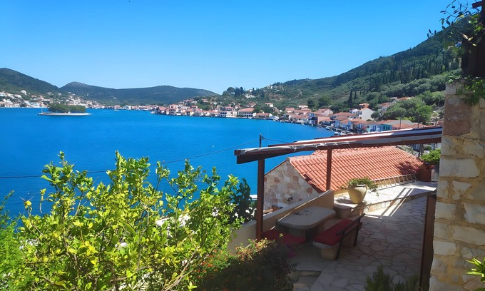 Vathy Apartment | Apartment 'Galini' with Sea View, Shared Garden and Wi-Fi