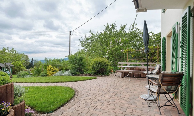 Eschbach Apartment | Apartment 'Gartenblick' with Mountain View, Private Terrace and Wi-Fi
