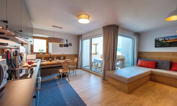 Albions Apartment | Apartment "Gass C" with Mountain View, Private Terrace & Wi-Fi