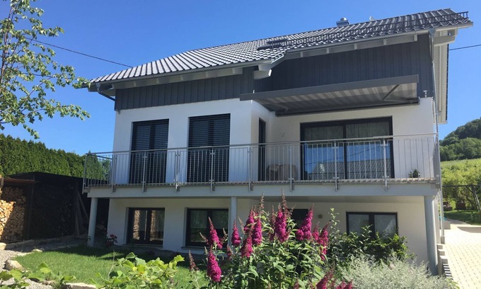 Beuren Apartment | Apartment 'Gluiber' with Mountain View, Private Terrace and Wi-Fi