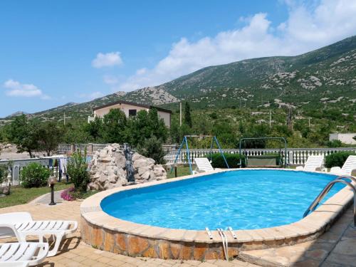Cesarica Apartment | Apartment Golic-2 by Interhome