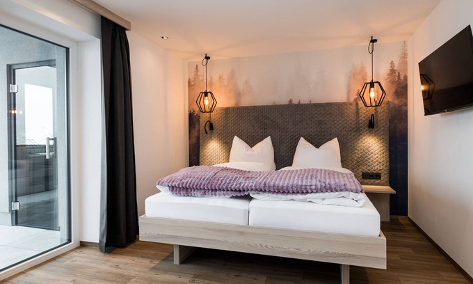 Grossarl Apartment | Apartment "Grauzone Grossarl Nr. 5 Mountain" with Mountain View, Private Terrace and Wi-Fi