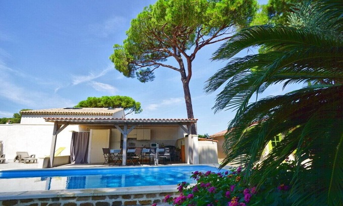 Saint-Aygulf Apartment | APARTMENT GROUND FLOOR, HEATED POOL, CLOSE TO BEACHES, QUIET AREA.