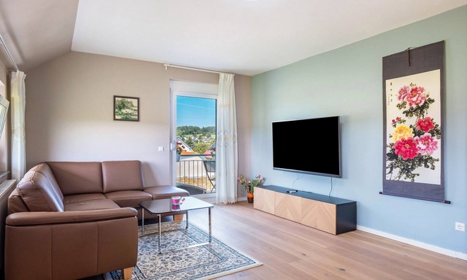 Roetenbach Apartment | Apartment 'Haus Rosengarten' with Balcony and Wi-Fi