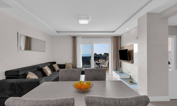 Promajna Apartment | Apartment Hrvoje -only 50m to the sea