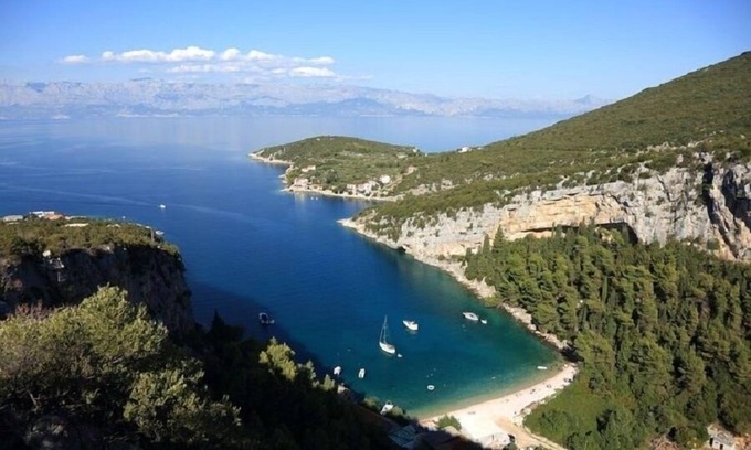Pokrivenik Apartment | Apartment Igor - 5 m from beach: SA1(2+1) - Cove Pokrivenik, Island Hvar, Croatia