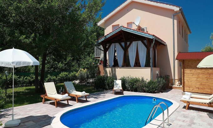 Silo Apartment | Apartment in Šilo near Sea Beach