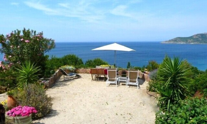 Galeria Apartment | Apartment in a quiet neighbourhood with view of the sea and mountain